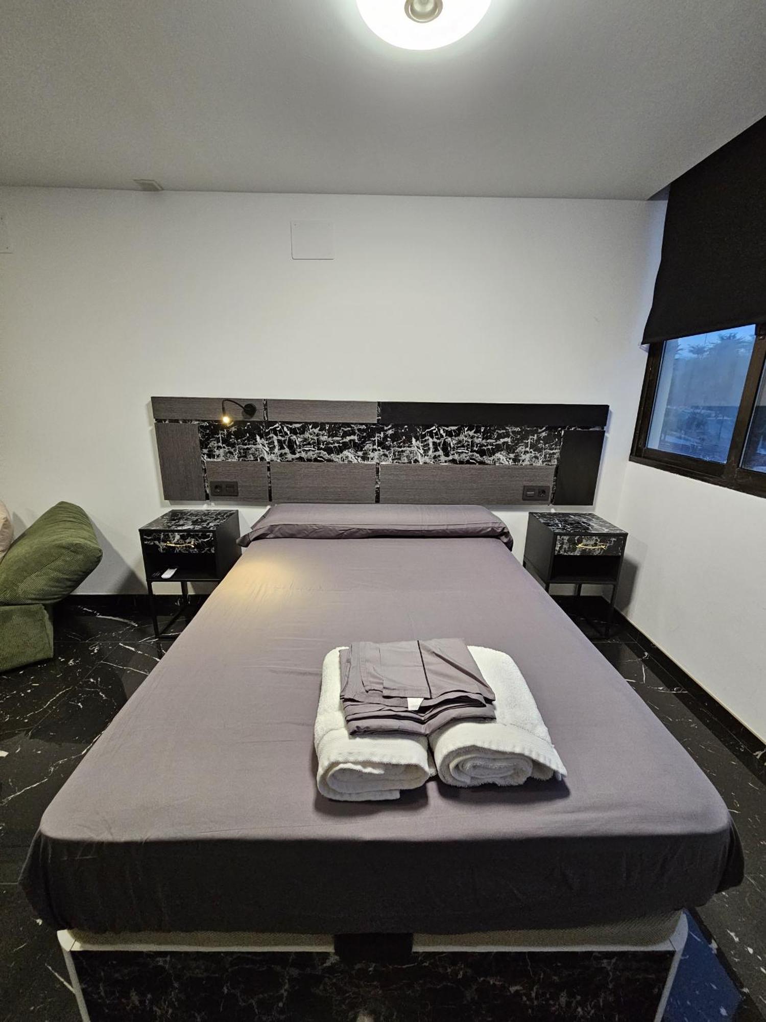 Apartamentos Benidorm Black Buitenkant foto
